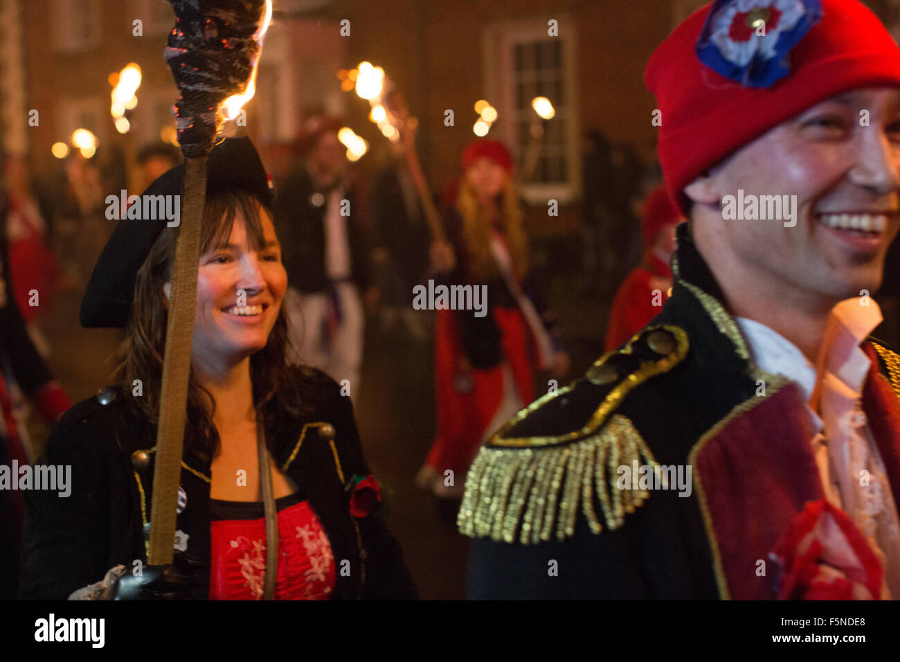 Bonfire Night am 5. November in Lewes, East Sussex, Großbritannien Stockfoto