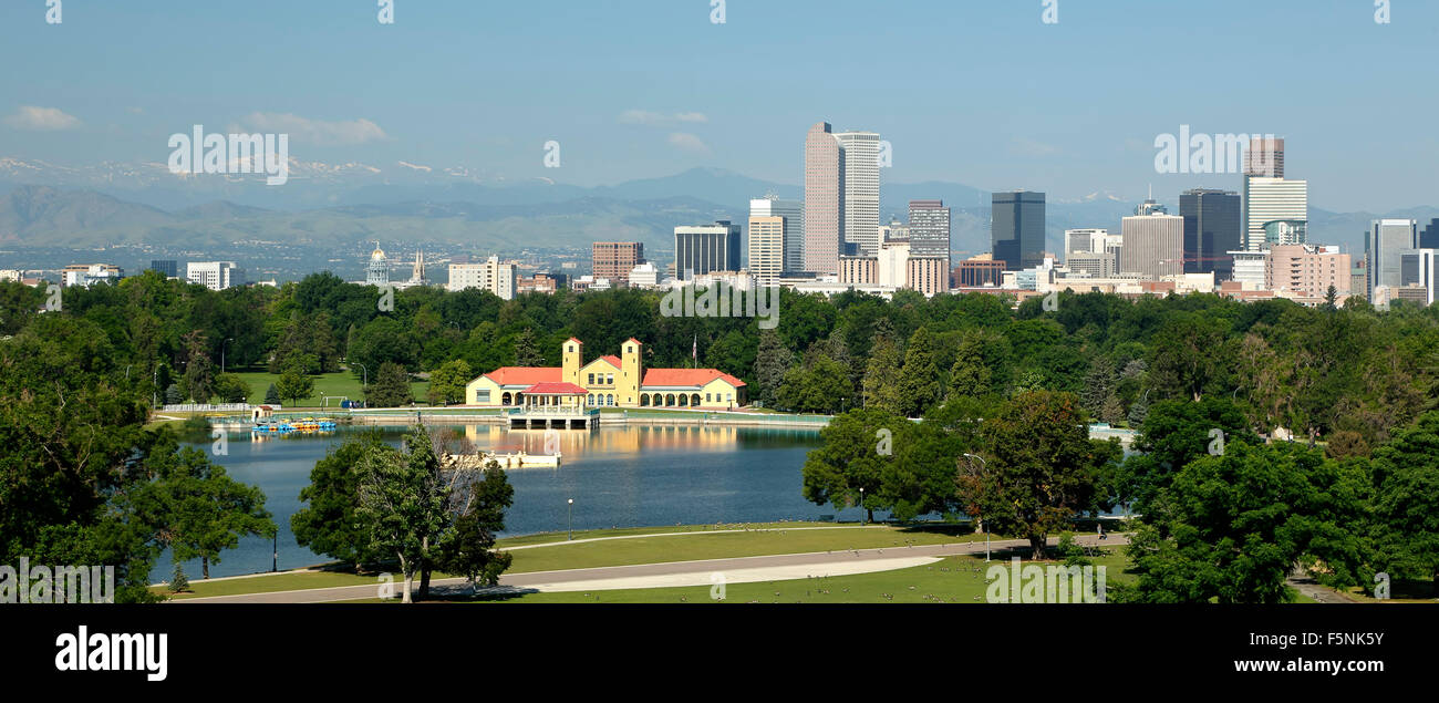 Ferril See, Bootshaus und Skyline von Denver, Denver, Colorado USA Stockfoto