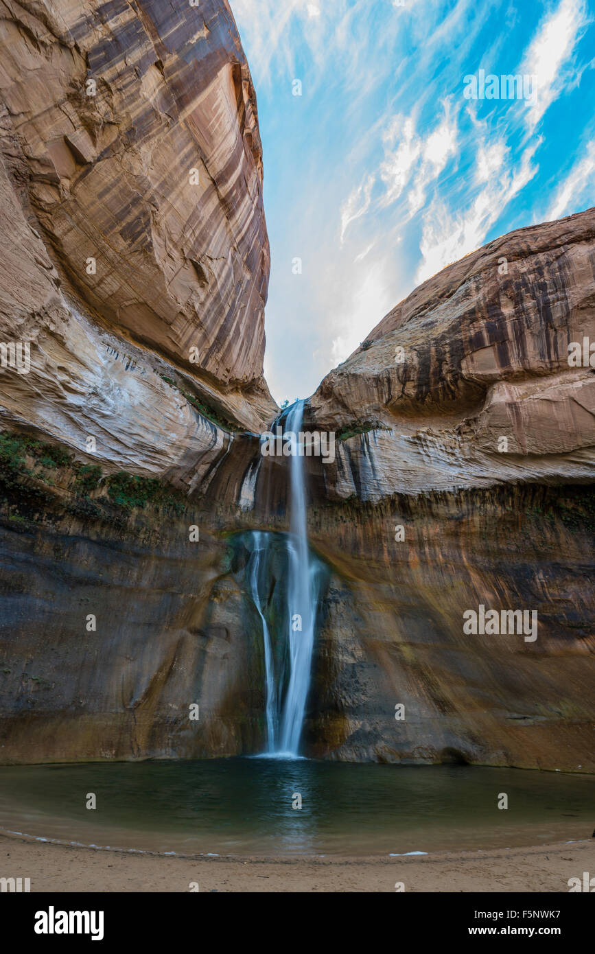 Niedrigere Calf Creek Falls, Calf Creek, Grand Staircase-Escalante National Monument, südlichen Utah, USA Stockfoto