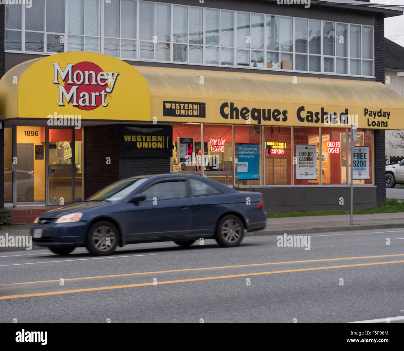 Geld Mart Scheck einlösen und Zahltag Darlehen Schaufenster Stockfoto