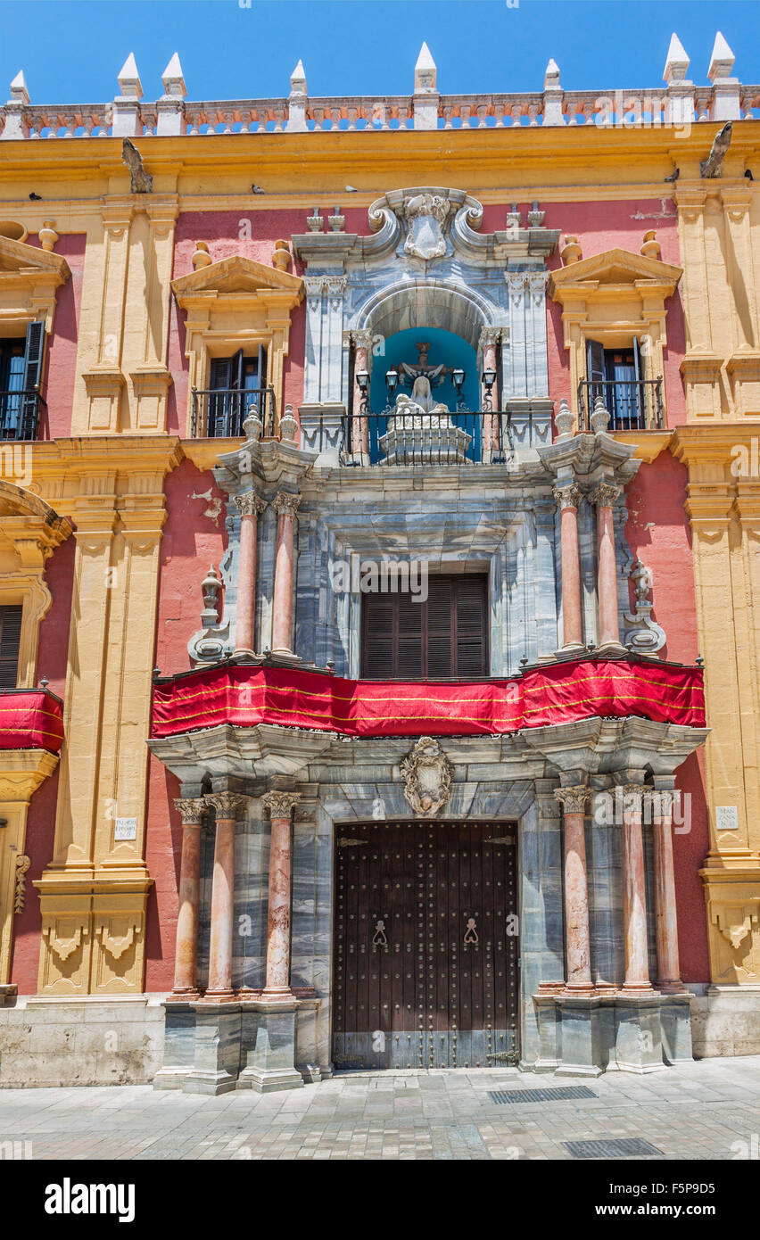 Blick auf den Palacio Episcopal, Bischofspalast am Plaza del Obispo, Malaga, Andalusien, Spanien Stockfoto