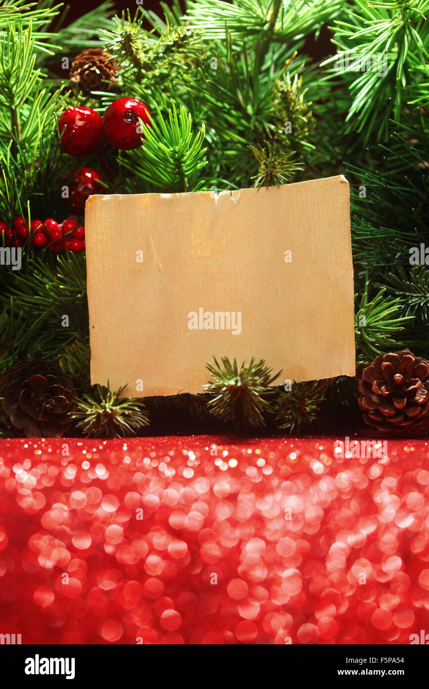 Weihnachten-Äste mit leere Notiz Stockfoto