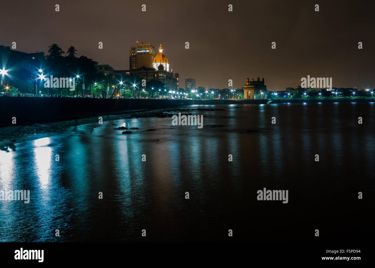 Südlich von Mumbai Sea Front bei Nacht Stockfoto