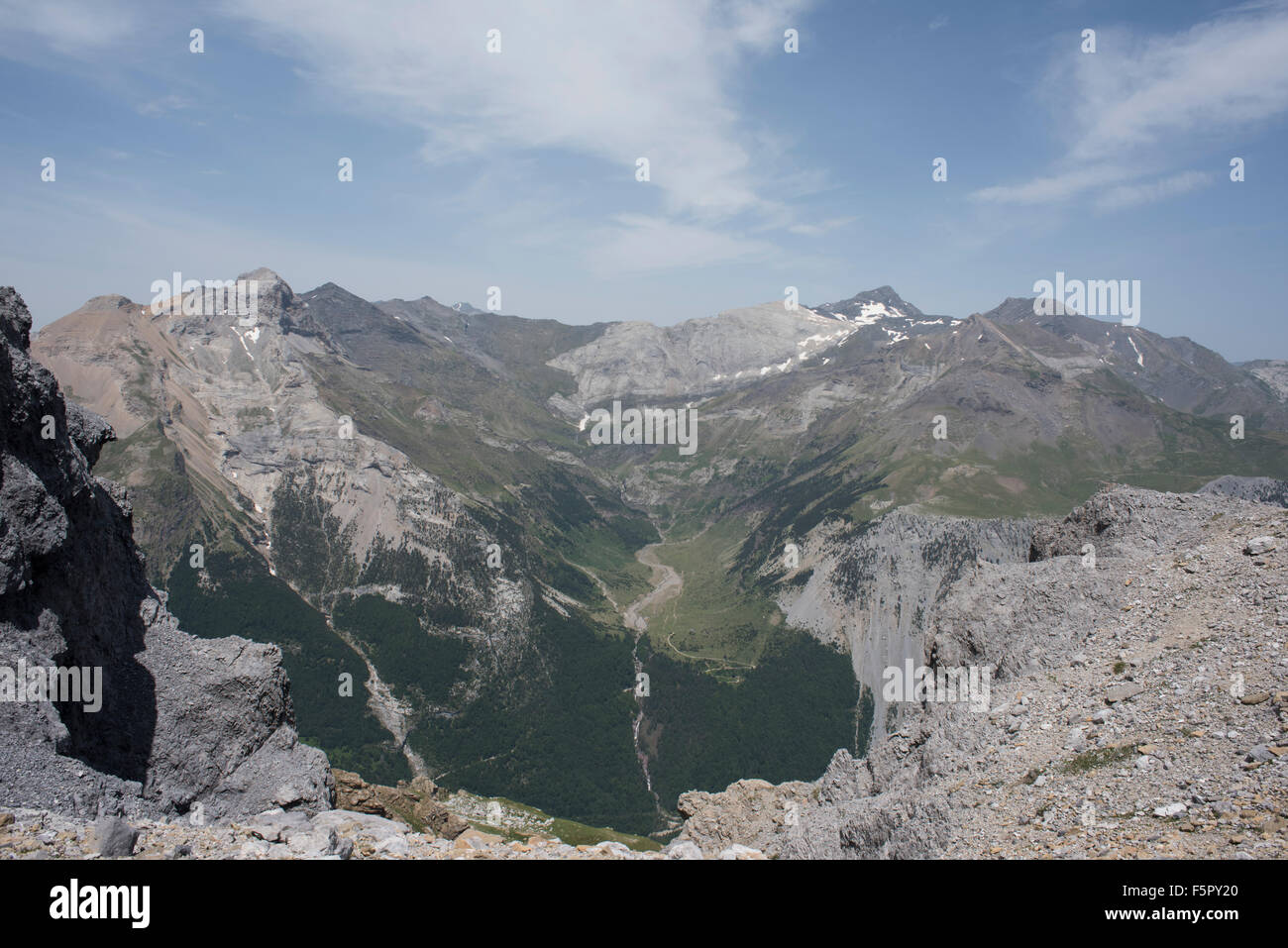 Ansicht von Valle de Pineta, Ordesa y Monte Perdido Nationalpark, Pyrenäen, Spanien. Stockfoto