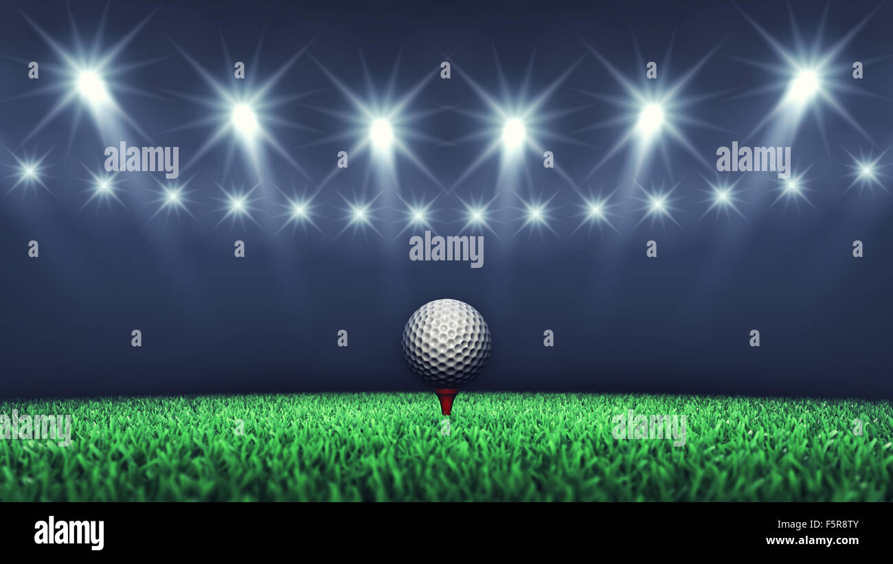 Golfball auf Rasen und Scheinwerfer, Golfturnier, Golf course Stockfoto