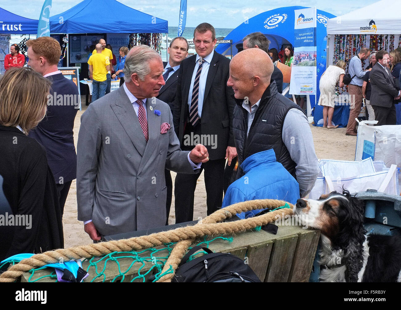 Prinz Charles bietet seine Unterstützung für den "Ozean Kunststoffe Awareness Day" in Newquay, Cornwall, UK Stockfoto