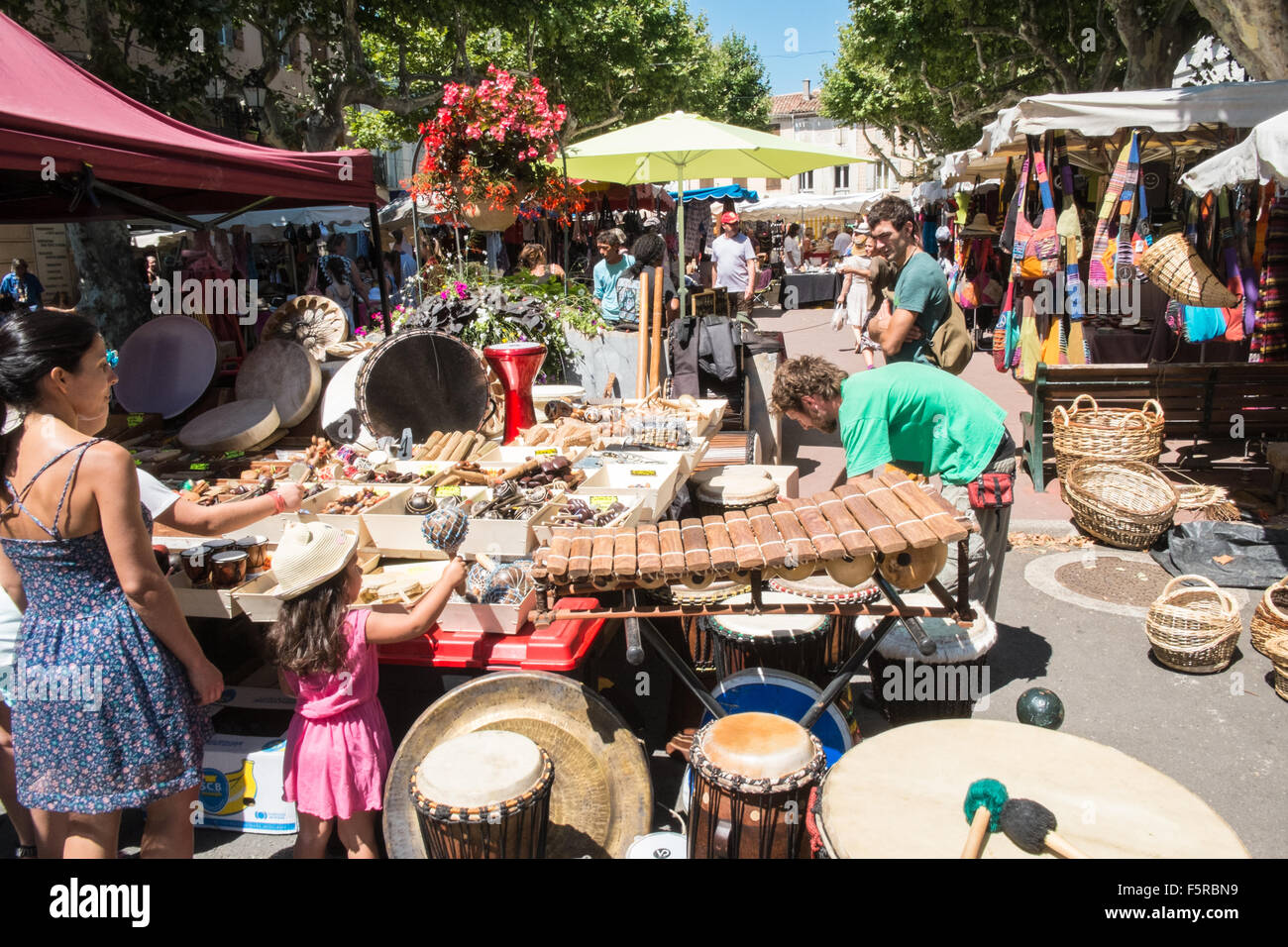 Musikinstrumente zum Verkauf in Esperaza, Hippie, Markt, Sonntag, Aude, Frankreich, Süden, Eco Stockfoto