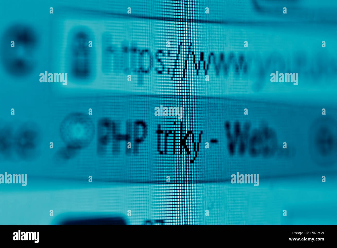 Makroaufnahme einer Computer-Bildschirm mit Adressleiste des Webbrowsers. Sehr geringe Schärfentiefe mit sichtbaren Pixel. Stockfoto