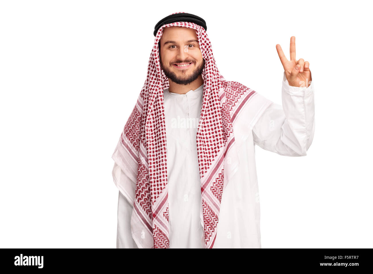 Fröhliche junge arabische isoliert eine Geste der hand Frieden zu schließen und in die Kamera schaut auf weißem Hintergrund Stockfoto