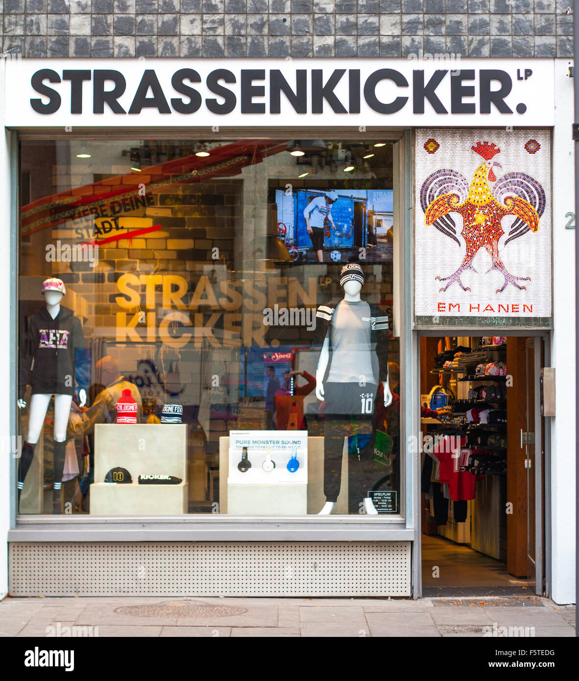 Fußballspieler Lukas Podolski Marke Strassenkicker Lagern in Köln Stockfoto