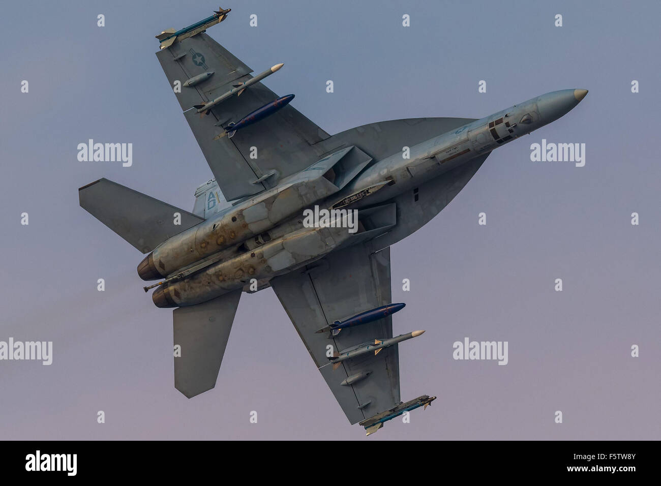 Boeing F 18 Super Horner Wahrend Der Dubai Airshow Stockfotografie Alamy