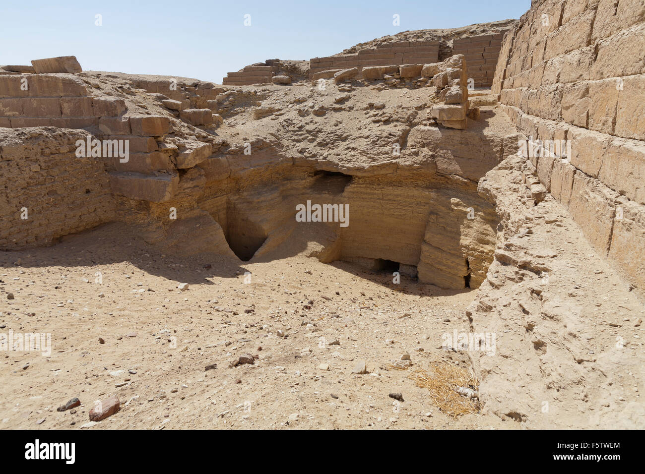 Süd-Ost-Ecke des Schritt Pyramide Gehäuse des Djoser auf der Nekropole von Sakkara auch bekannt als Sakkara Ägypten Stockfoto