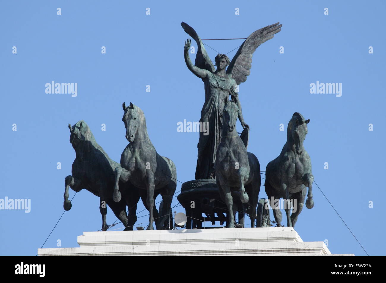 Statue des Sieges fahren die Quadriga auf Victor Emmanuel II Monument in Rom, Italien Stockfoto