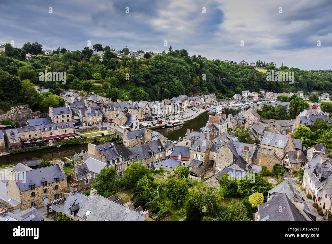 Port de Dinan Dinan auf der Rance, Bretagne Nord West Frankreich PHILLIP ROBERTS Stockfoto