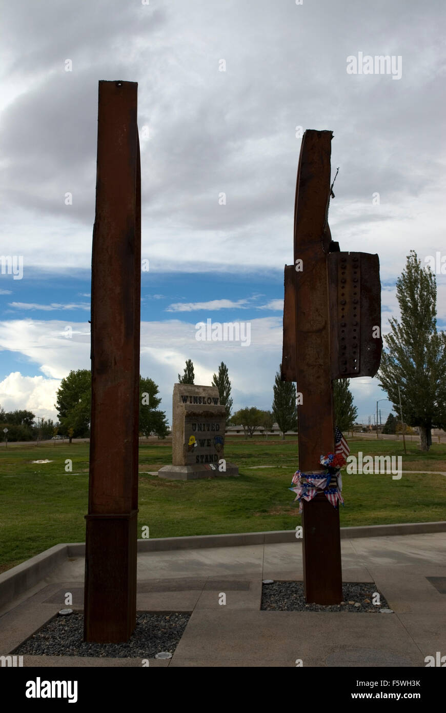 Twin Tower Replik im Remembrance Garden von 9/11 in Winslow, Arizona, USA. Stockfoto Twin Tower Replik im Remembrance Garden von 9/11 in Winslow, Arizona, USA. Stockfoto