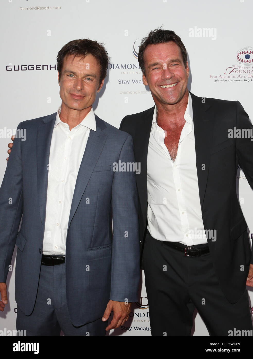 Der Brent Shapiro Stiftung 10. jährlichen Sommer spektakuläre statt in einem Privathaus mit Beverly Hills: Patrick Muldoon, David James Elliott Where: Beverly Hills, Kalifornien, USA bei: 12 Sep 2015 Stockfoto