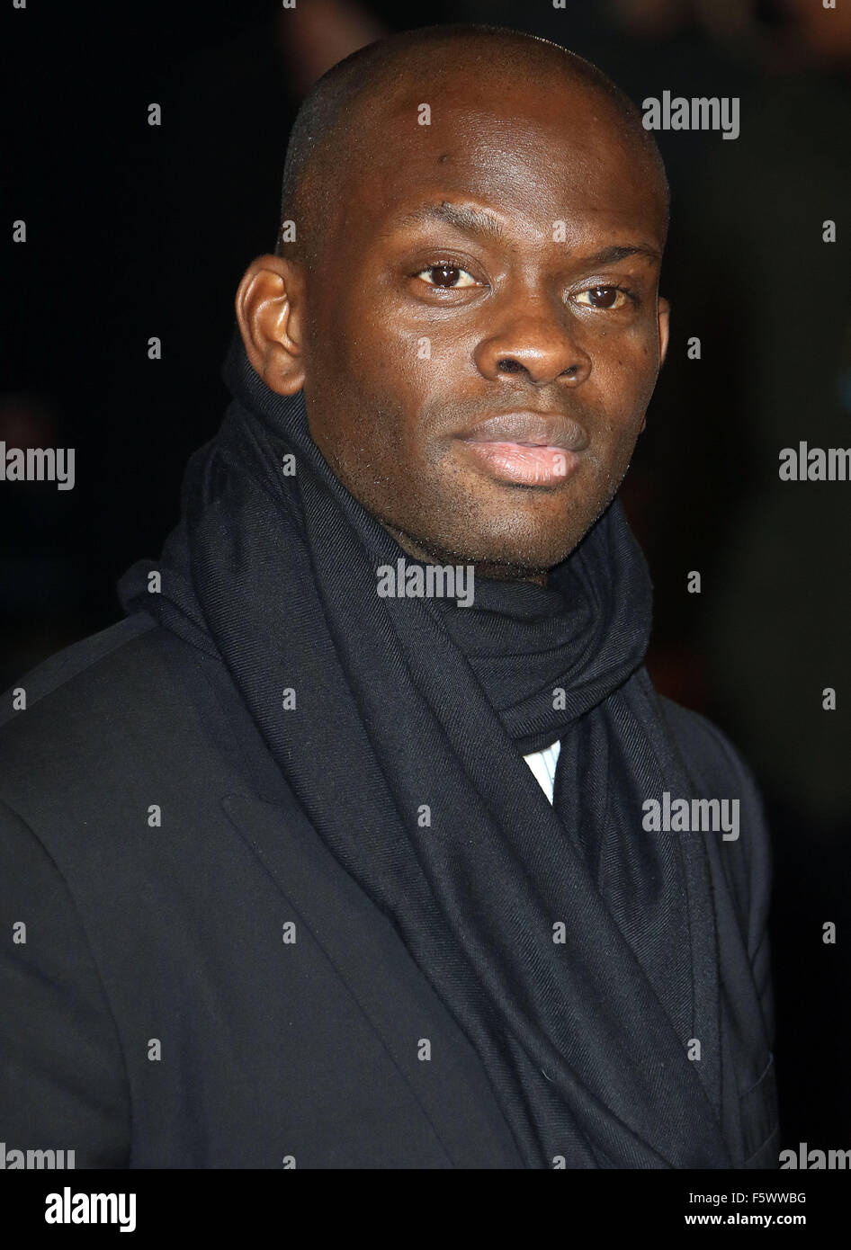 London, UK. 9. November 2015. Louis Saha Teilnahme an der Uraufführung von "Ronaldo" at Vue West End, Leicester Square in London, Vereinigtes Königreich. Bildnachweis: Stills Presse/Alamy Live-Nachrichten Stockfoto