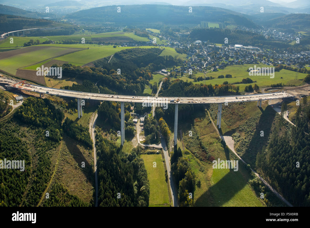 Viadukt Nuttlar, nach seiner Fertigstellung 2016 It wird die höchste Brücke in North Rhine-Westphalia, Brücke der Autobahn A46 Stockfoto