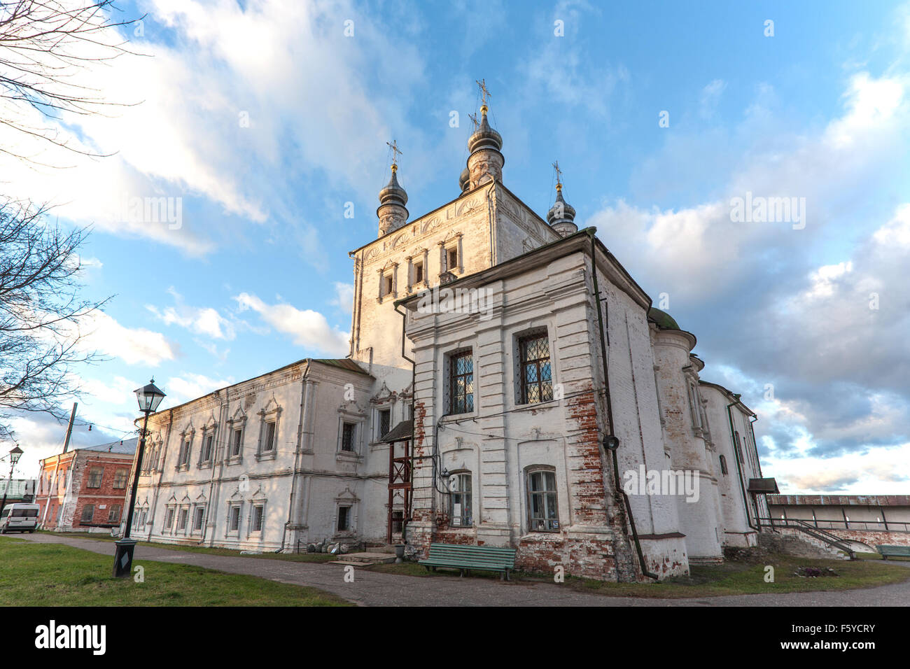 Pereslawl-Salesskij, Russland-3. November 2015: Gorizkij Kloster Mariä, XIV. Jahrhundert. Die Kirche von allen Heiligen, ist "const" Stockfoto