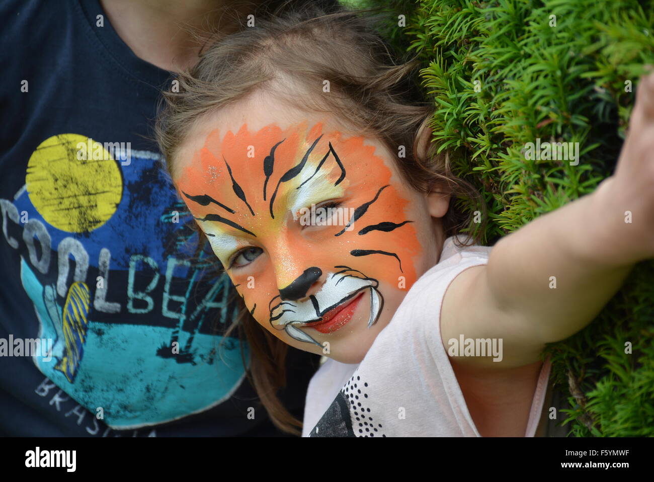 Spielplätze, Kinder, Kinderschminken, Stände, des Tages Out, spielen, Kinder Betreuung, Schulen, Kinder-Umgebungen, Kinder, Gemeinschaft, Nächstenliebe, Stockfoto