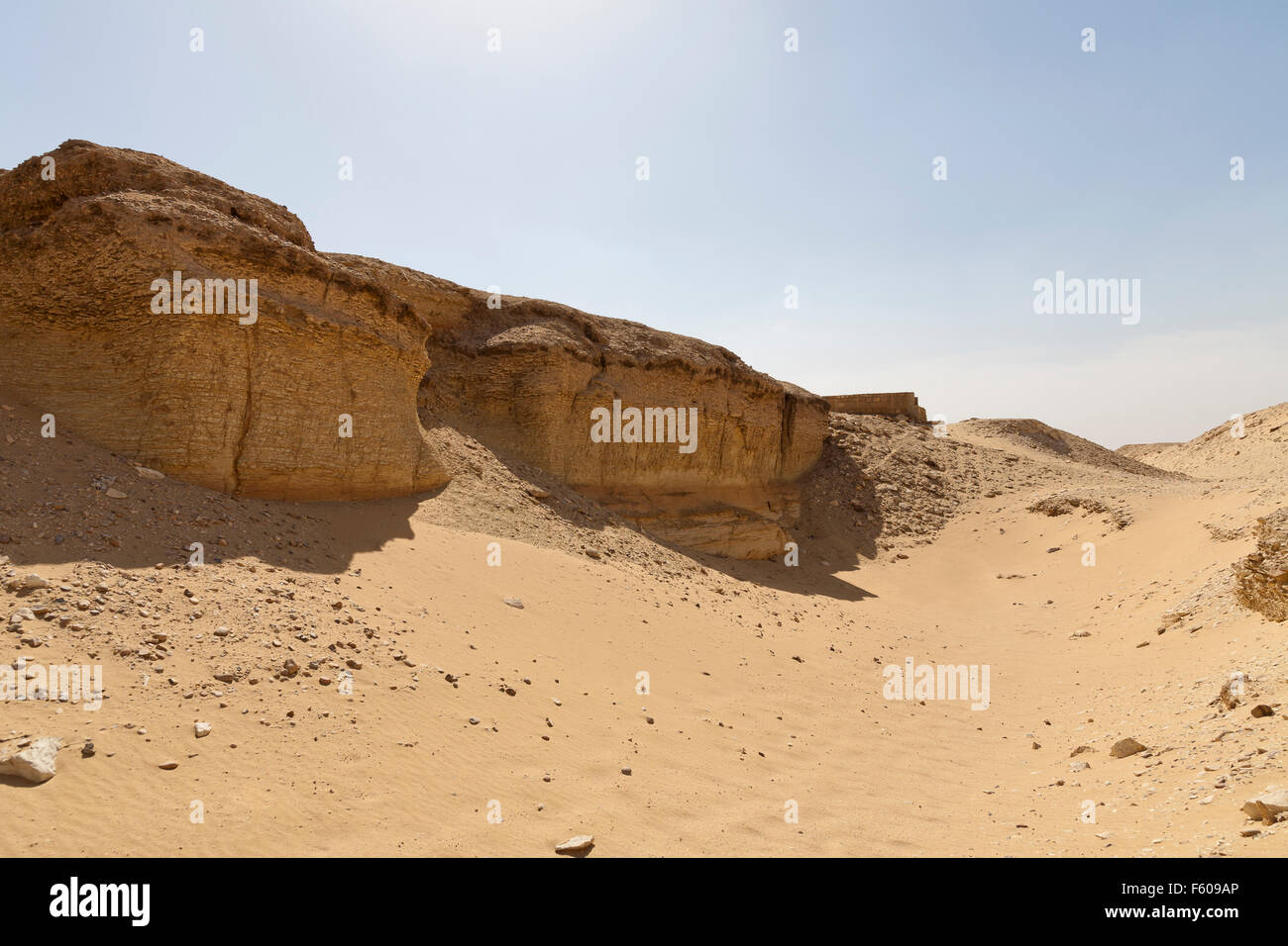 Oben an der Wand der geschliffen, Graben in der Nähe von Pyramide des Unas in der Nekropole von Sakkara auch bekannt als Sakkara Ägypten Stockfoto