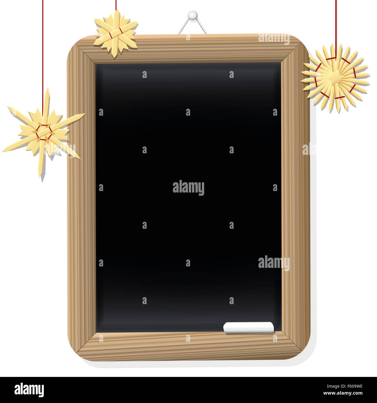 Stroh-Stars und eine leere rustikalen hölzernen Tafel Weihnachtswünsche drauf schreiben. Abbildung auf weißem Hintergrund. Stockfoto