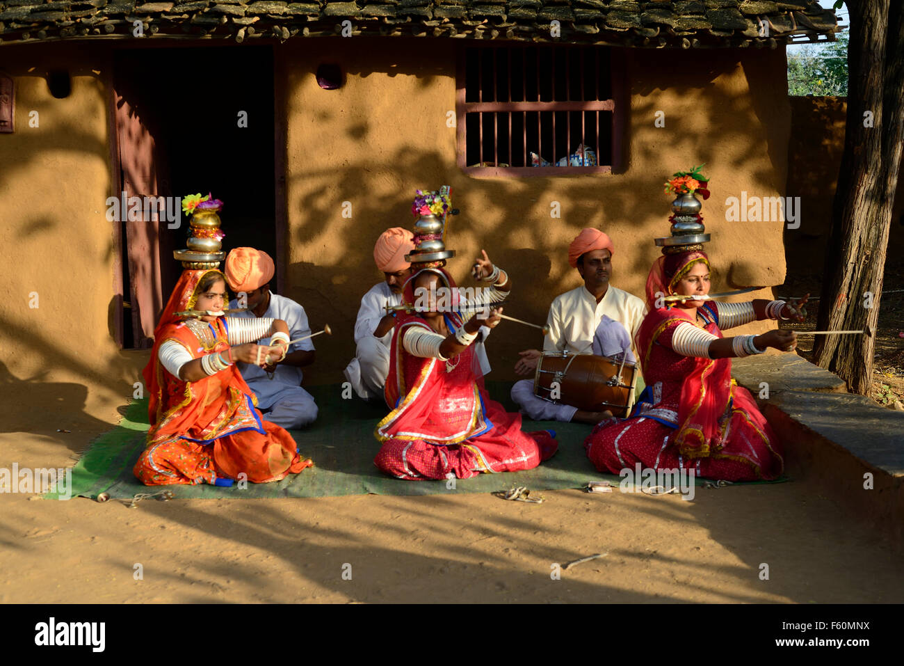 Folk Rajasthani-Leistung Stockfoto