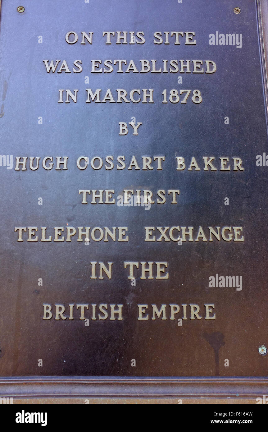 Eine Tafel zum Gedenken an das erste Fernsprechamt in das britische Empire in der kanadischen Stadt Hamilton errichtet. Stockfoto