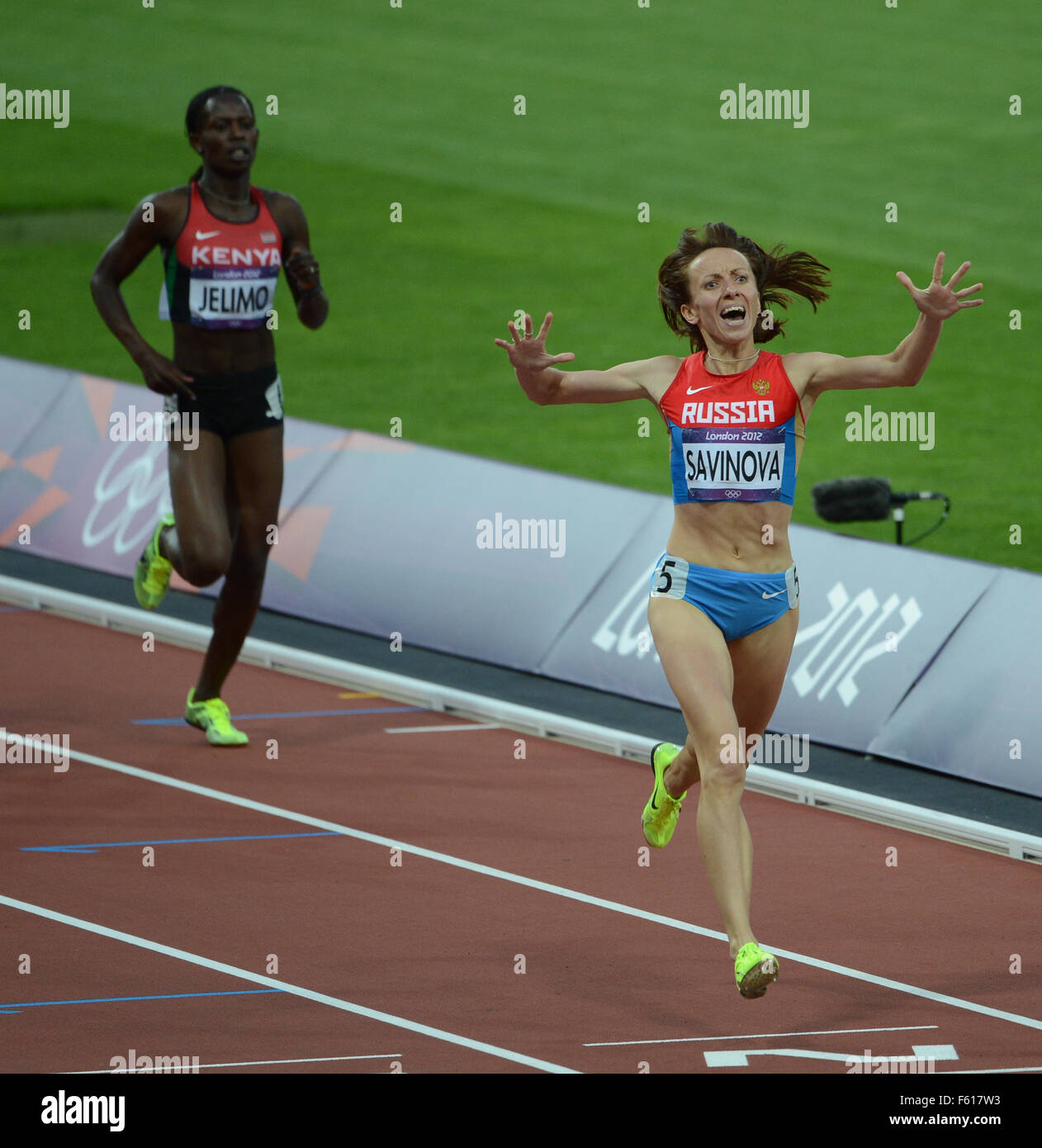 Russlands Mariya Savinova gewinnt der Frauen 800m bei den Olympischen Spielen 2012 in London Stockfoto