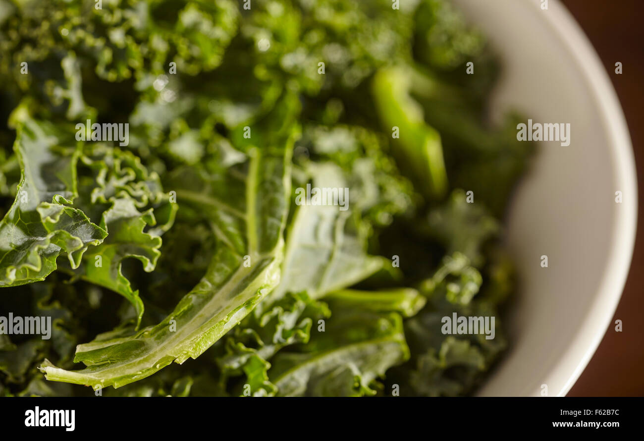 Gehackten, frischen Grünkohl verlässt Stockfoto