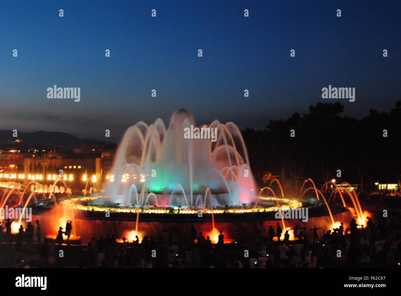 Magischen Brunnen von Montjuic in der Nacht, Barcelona, Spanien Stockfoto