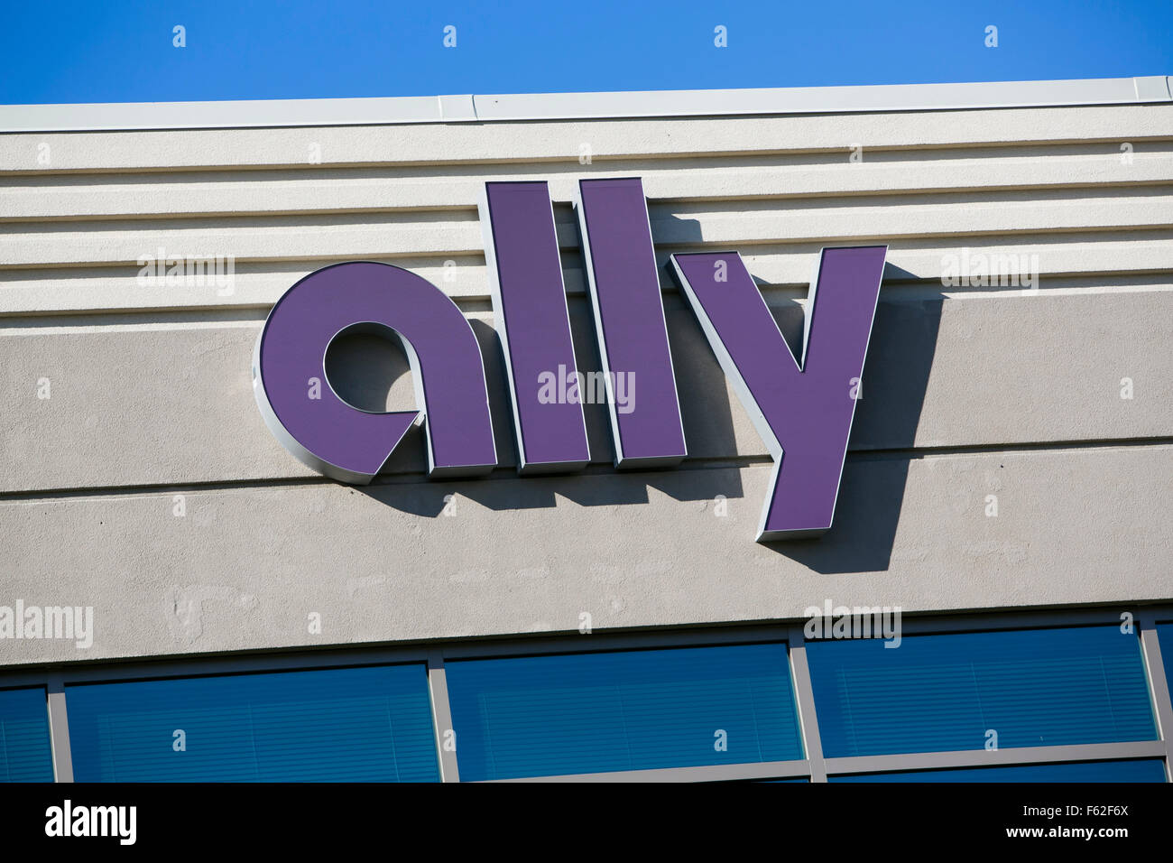 Ein Logo Zeichen außerhalb einer Einrichtung von Ally Financial Inc. in Fort Washington, Pennsylvania am 8. November 2015 besetzt. Stockfoto