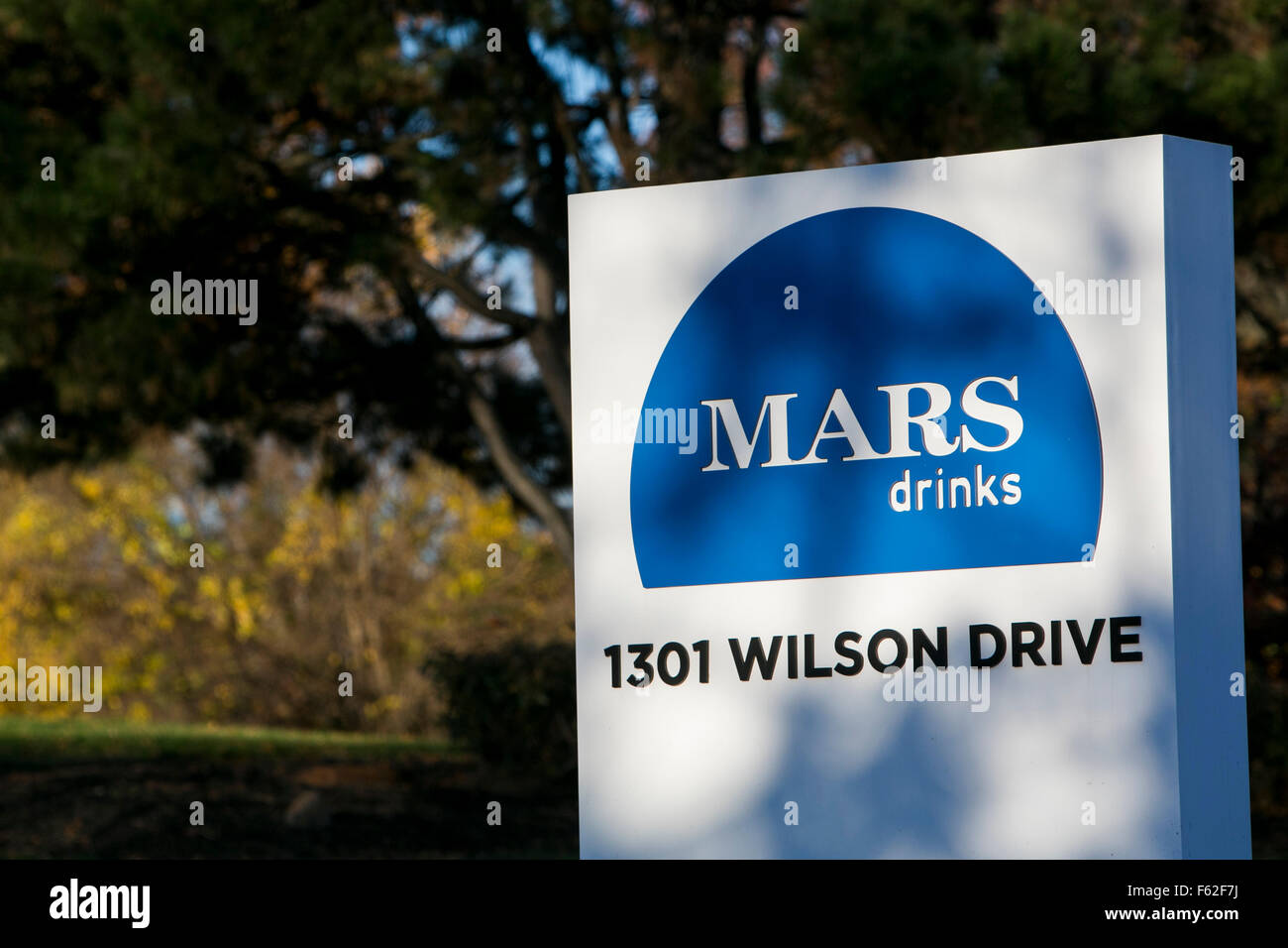 Ein Logo Zeichen außerhalb einer Einrichtung von Mars Drinks in West Chester, Pennsylvania am 8. November 2015 besetzt. Stockfoto