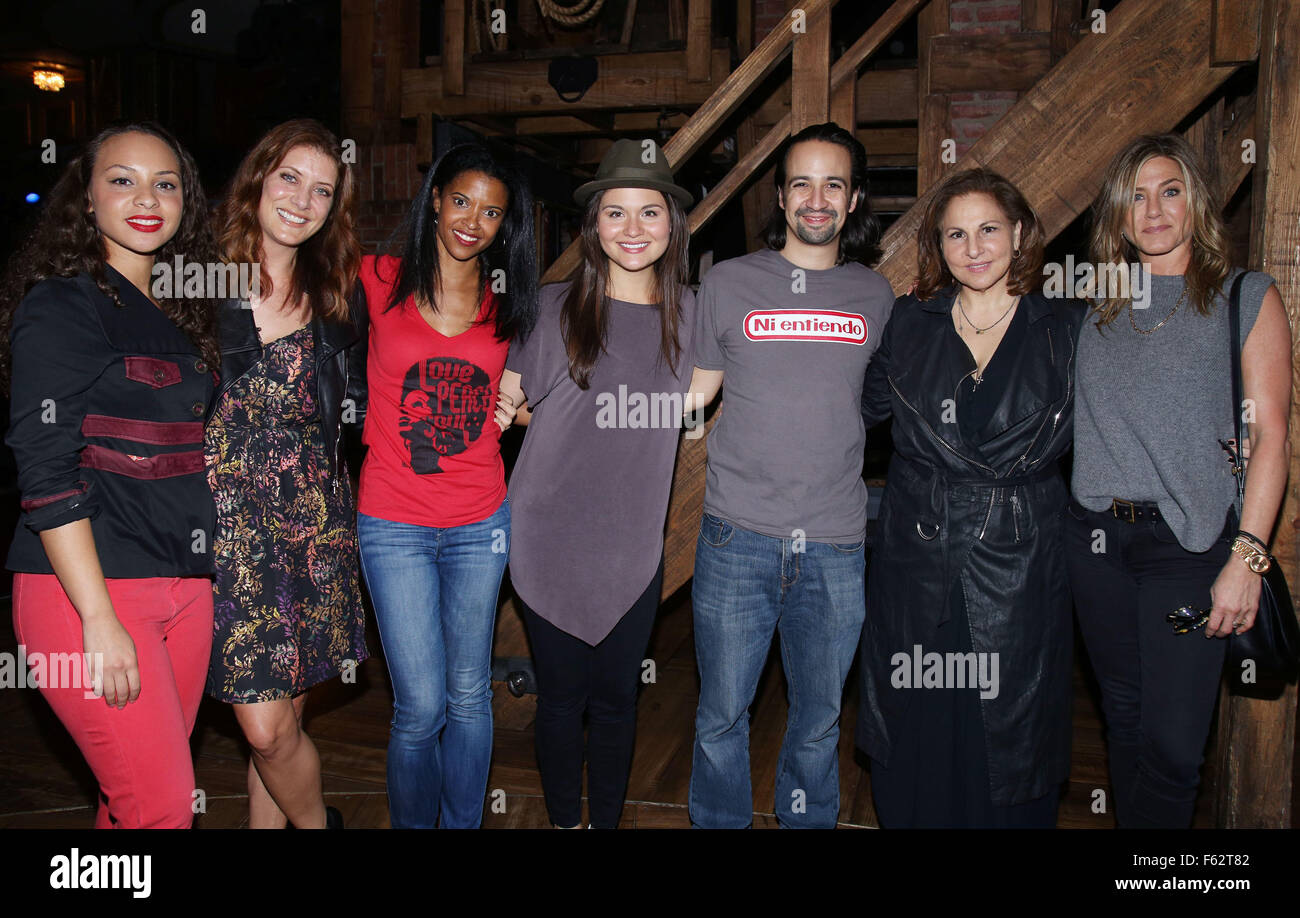 Hinter den Kulissen bei der Broadway musikalische Hamilton im Richard Rodgers Theatre besuchen.  Mitwirkende: Jasmine Cephas Jones, Kate Walsh, Renee Elise Goldsberry, Phillipa also, Lin-Manuel Miranda, Kathy Najimy, Jennifer Aniston Where: New York City, New York, USA Stockfoto