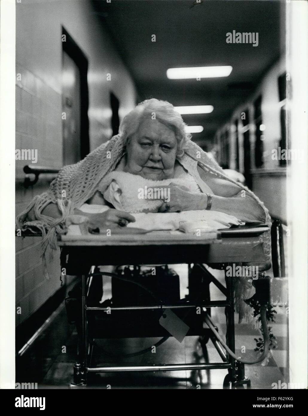 1968 - Mabel Gaddell, ältere Patienten bei Goldwater Memorial Hosp. auf ihre elektrischen trage © Keystone Bilder USA/ZUMAPRESS.com/Alamy Live News Stockfoto