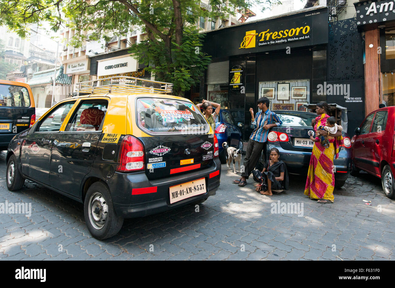 Bettler in der Nähe des Taj Hotels in Colaba, Mumbai. Stockfoto
