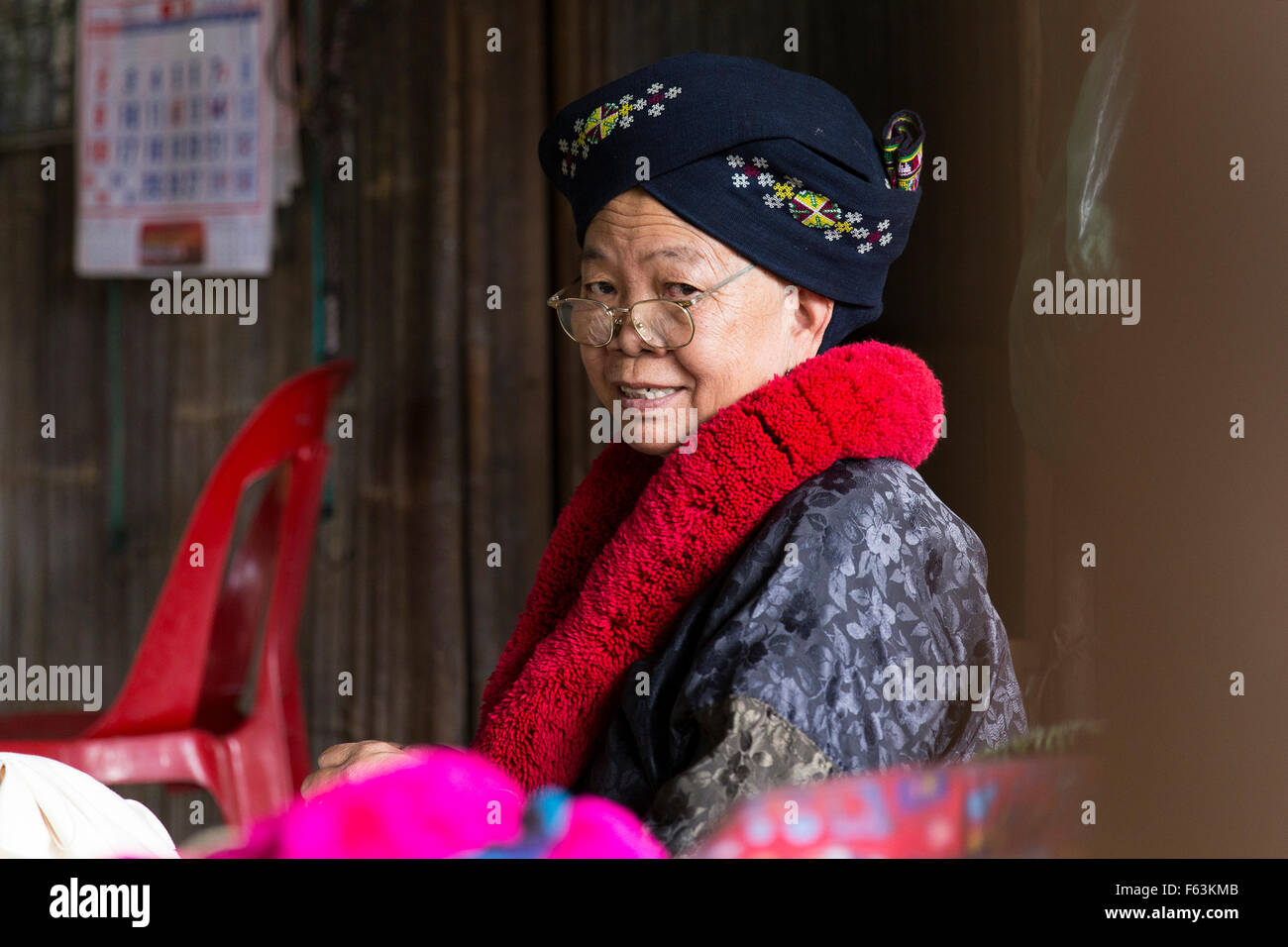 Eine alte Frau in Chiang Mai, Nordthailand Stockfoto
