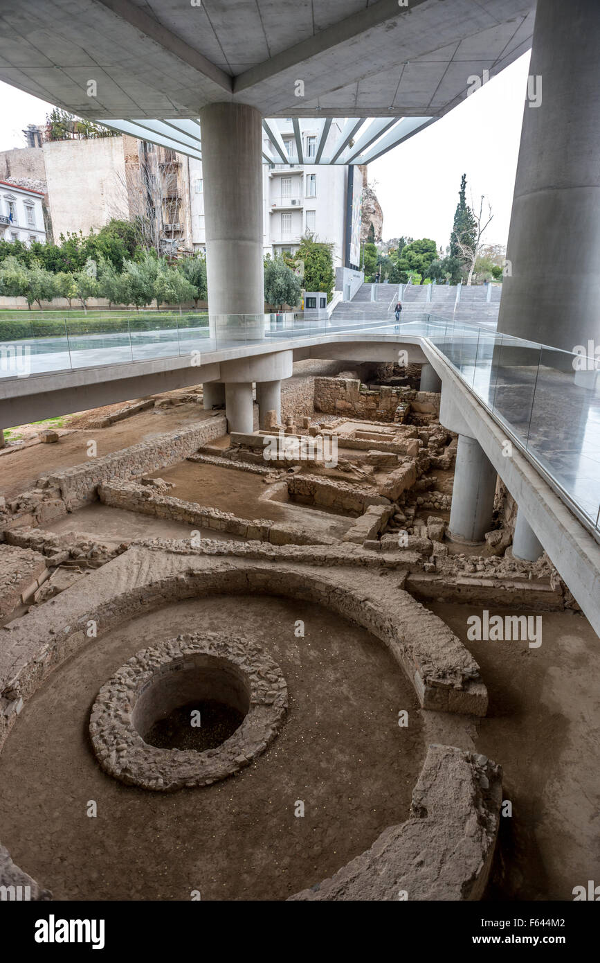 Archäologische Ausgrabung vor dem Akropolis Museum in Athen, Griechenland Stockfoto