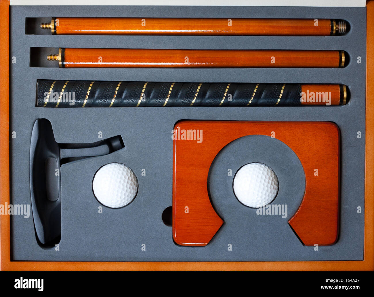 Luxus-Geschenkpackung mit tragbaren Golfset Stockfoto
