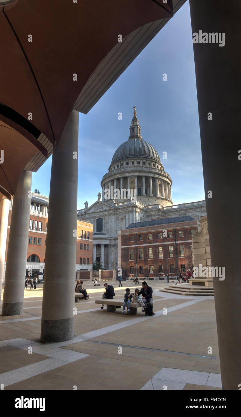 Paternoster Square im Londoner Londons Bankenviertel Stockfoto