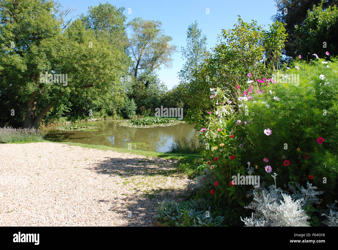 Charleston Farmhouse Teich/Garten Stockfoto