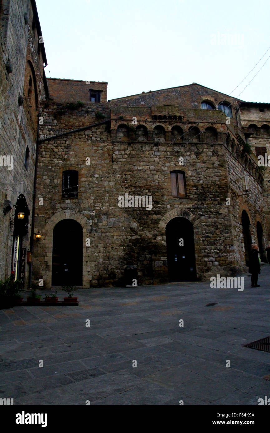 Stein-Straße in der alten Stadt San Gimignano, Italien Stockfoto