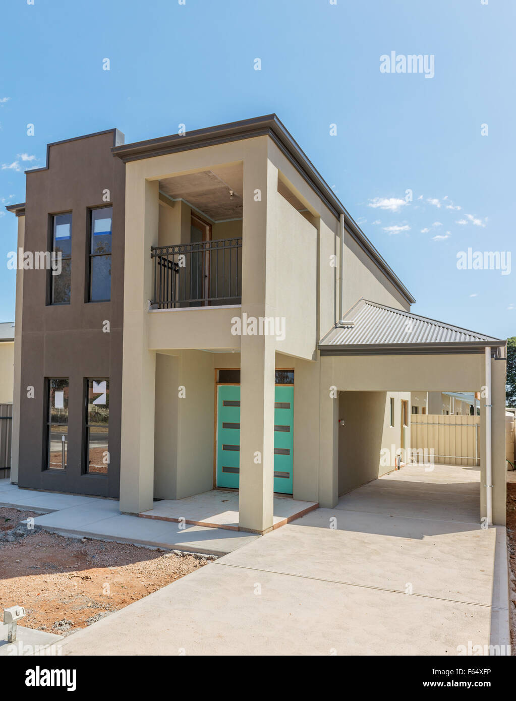 neuen Vorstadthaus derzeit im Bau gegen blauen Himmel Stockfoto