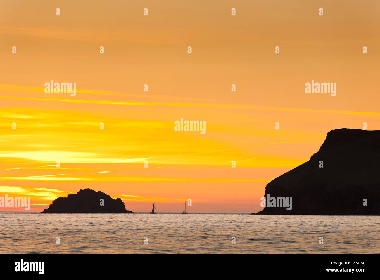 Sonnenuntergang am Polzeath Strand (Cornwall, England) Stockfoto