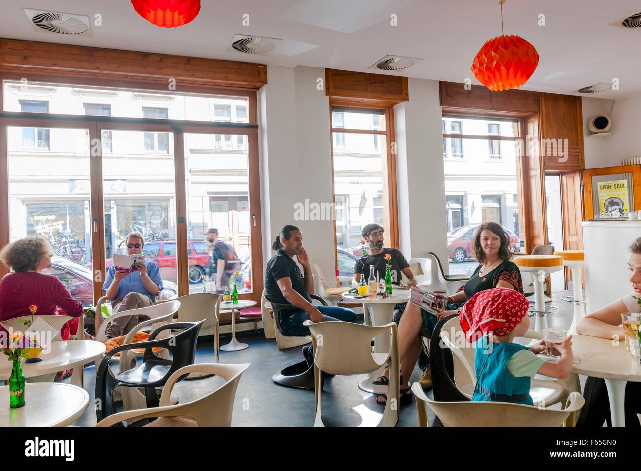 Combo-Cafe und Bar in Dresden, Sachsen, Deutschland Stockfoto