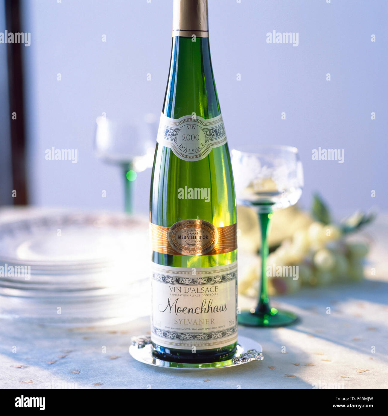 Flasche Moenchhaus Silvaner, weiße Elsässer Wein Stockfoto