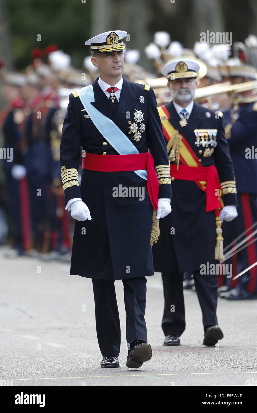 Die spanische Königsfamilie und der Mitglieder des spanischen Parlaments besuchen Spaniens Nationalfeiertag-Parade mit Madrid: König Felipe VI wo: Madrid, Spanien: 12. Oktober 2015 Stockfoto