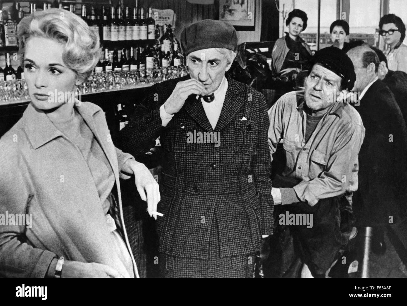 Die Vögel Baujahr: 1963 - USA Regie: Alfred Hitchcock Tippi Hedren, Ethel Griffies, Charles McGraw Stockfoto