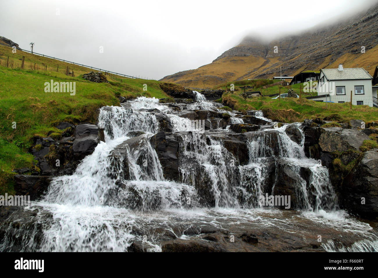 Stream Bøur in der Nähe von sørvágur Insel Vágar Färöer Stockfoto