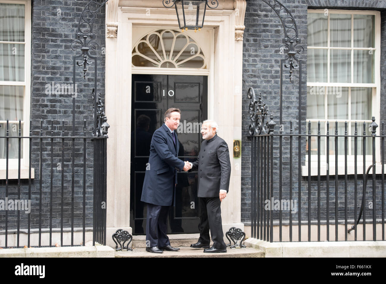 London, UK. 12. November 2015. Kredit-indische Premierminister Narendra Modi trifft der britische Premierminister David Cameron in 10 Downing Street am 12. November 2015: Ian Davidson/Alamy Live News Stockfoto